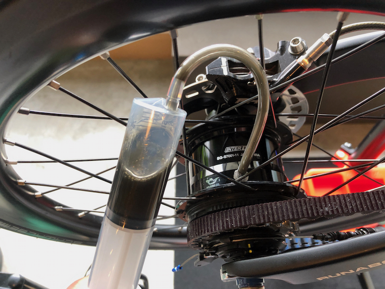 自転車　折りたたみ自転車　ミニベロ　カスタム　ベルトドライブ　Gates Carbon Drive　内装変速　アルフィーネ11　ALFINE　SHIMANO　オイル　交換　SG-S700